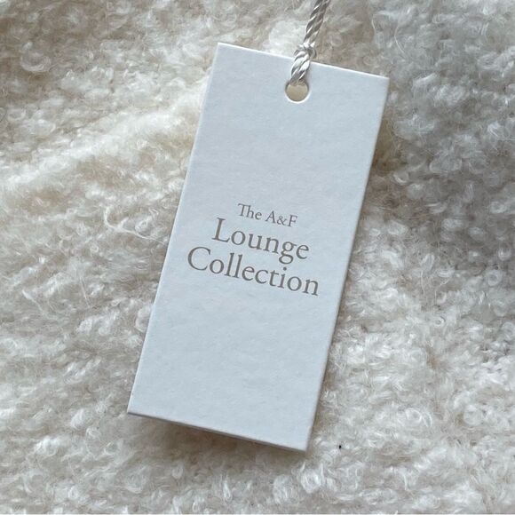 NWT Abercrombie and Fitch Lounge Ivory Boucle Wool Blend Cardigan Size Small - Picture 13 of 16